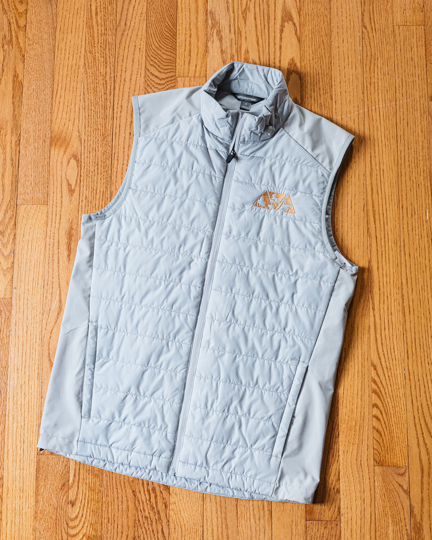 Men's NRCHA Logo Silver Grey Teknical Hybrid Vest