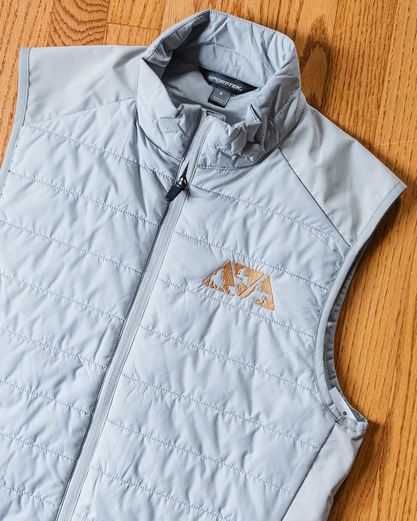Men's NRCHA Logo Silver Grey Teknical Hybrid Vest